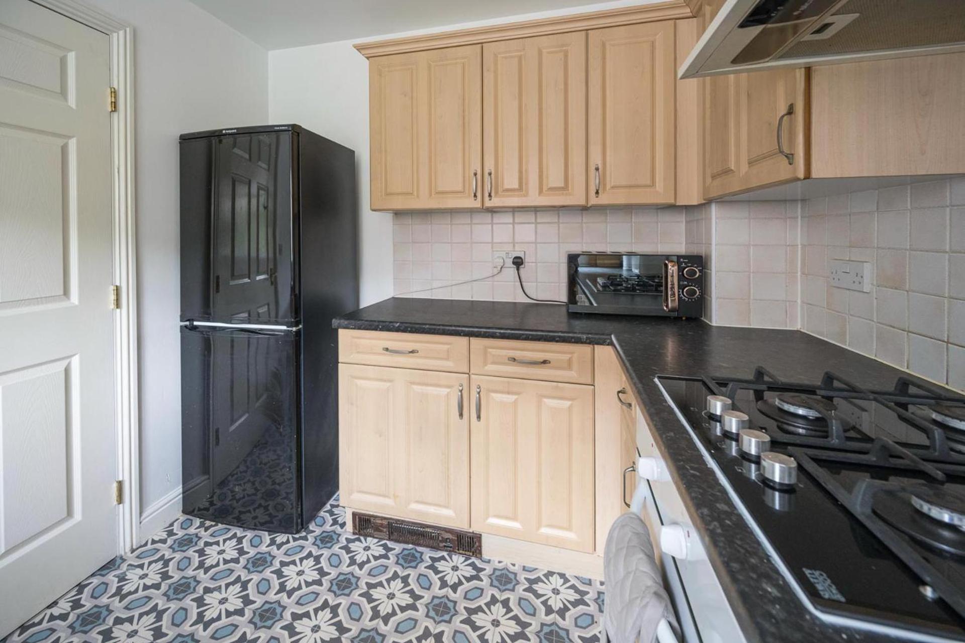 House-Sleeps7-Parking-Garden-Sportschannels Мейдстън Екстериор снимка